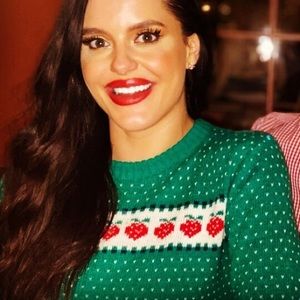 Vintage Christmas Sweater with strawberries xs